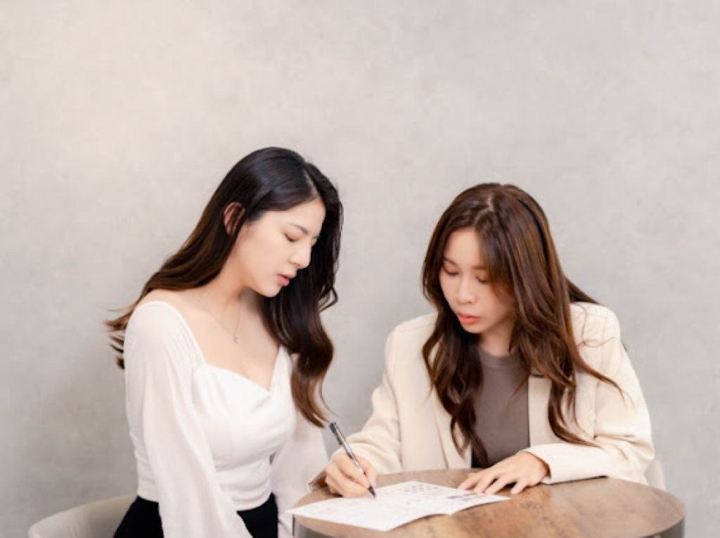 introduction-3 由韓國 Color Place 認證顧問一對一為你做色彩鑑定